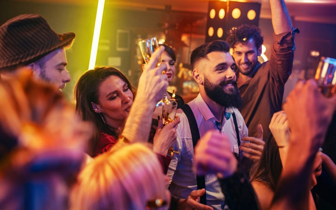 Best Bars in Chicago When You Want More Than Just Drinks