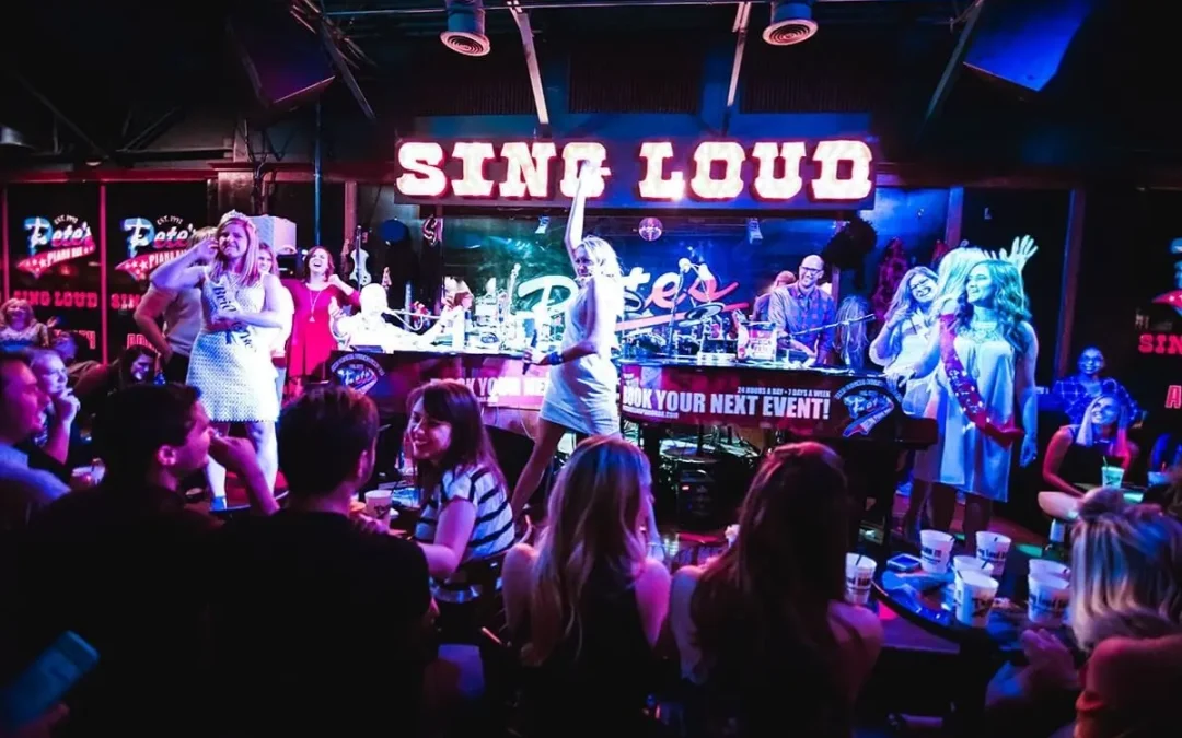 Unforgettable Christmas Activities in Chicago – For Groups, Couples & Live Music Lovers