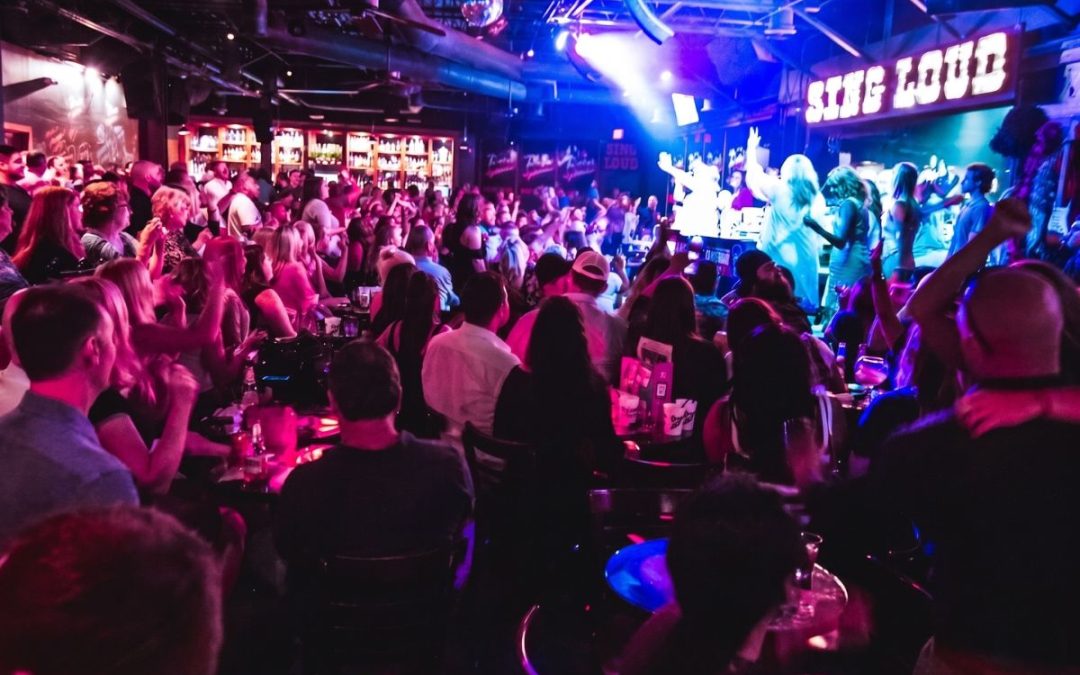 Chicago Bar Crawl Stops: Top Venues for Your Night Out