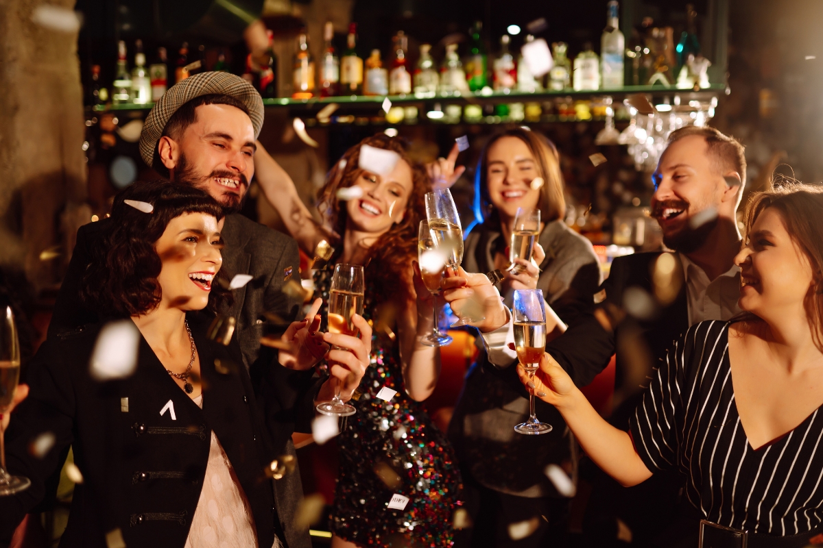 Best Bars Near Nissan Stadium for Pre-Game & Post-Concert Drinks Bars Near Nissan Stadium